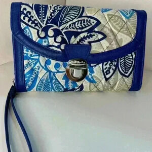 Vera Bradley Ultimate Wristlet in Santiago Blue